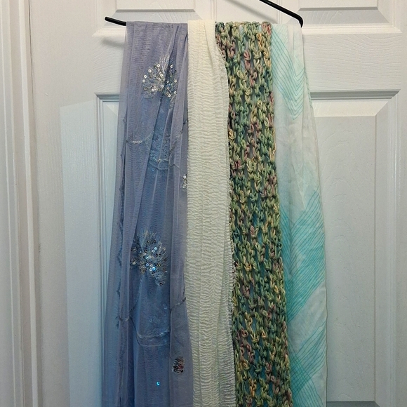 SCARF BUNDLE - Picture 2 of 16